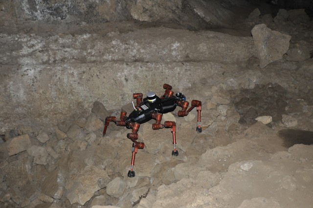 Roboter CREX in steilem Gelände