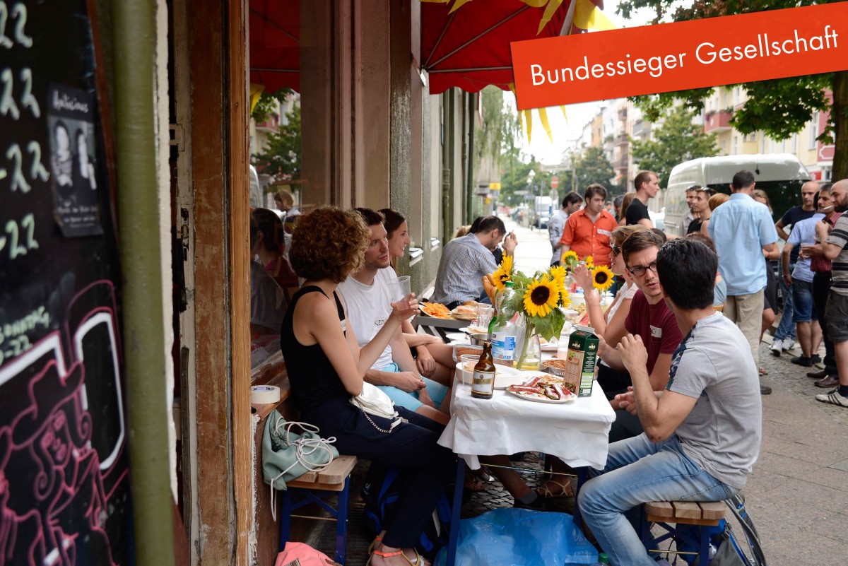 Start with a friend freundschaftliche fl chtlingshilfe